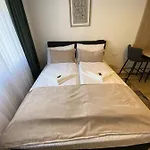 2 Apartment *