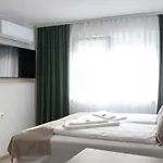 2 Apartment *