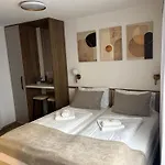 2 Apartamento *