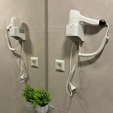 2 Lägenhet *