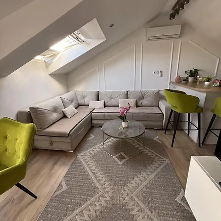 2 Apartment *